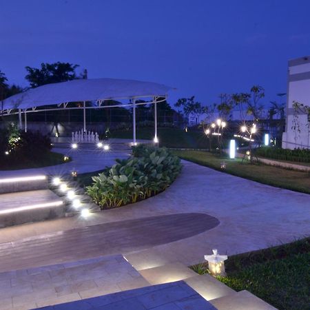 Akshaya Hotel Karawang Exterior foto