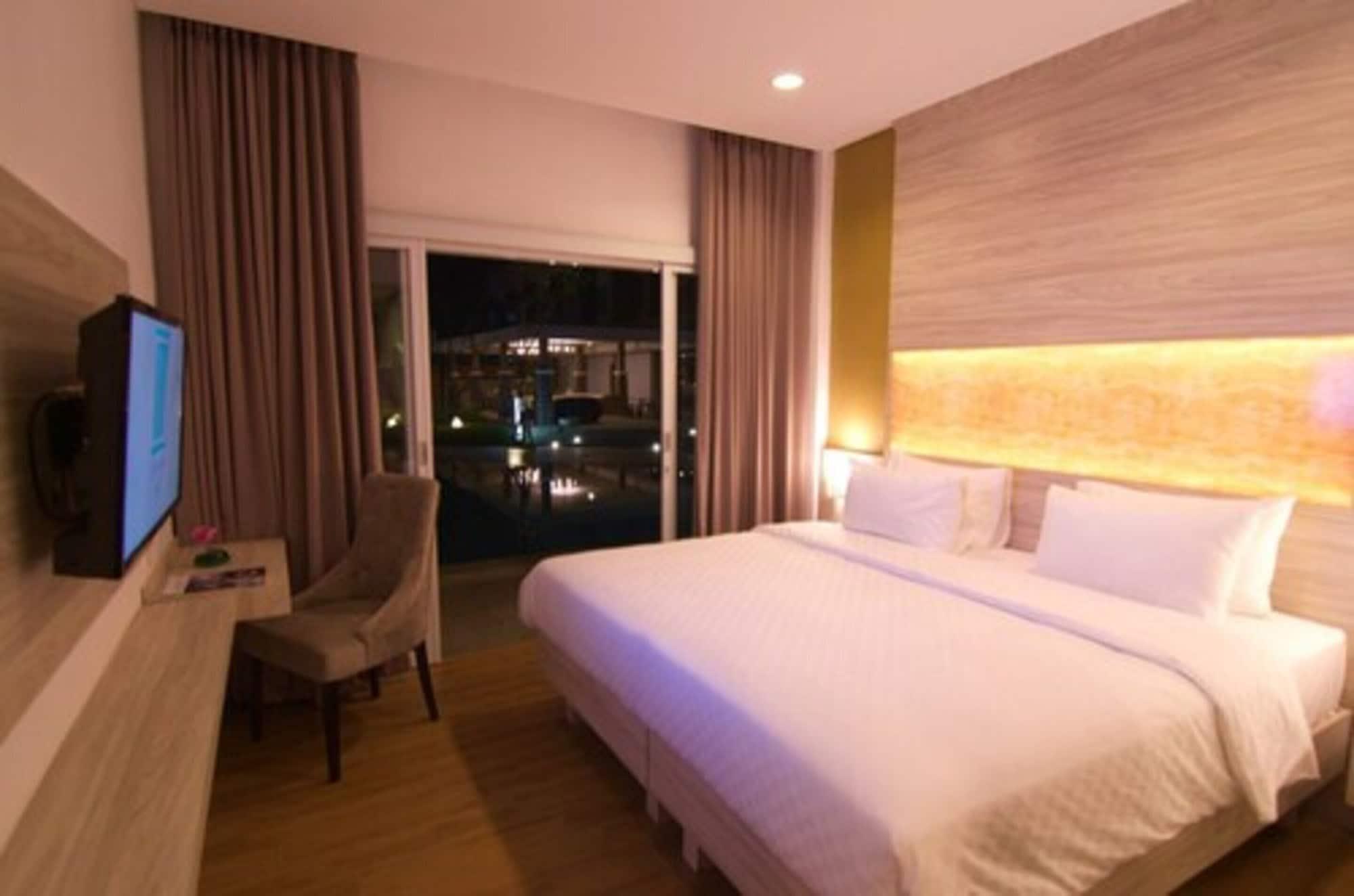 Akshaya Hotel Karawang Exterior foto