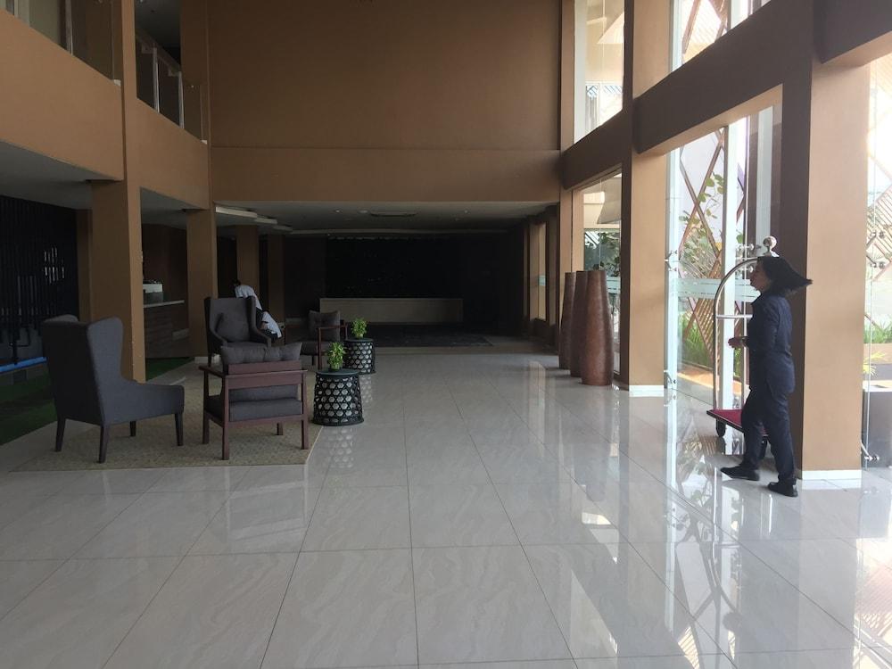 Akshaya Hotel Karawang Exterior foto