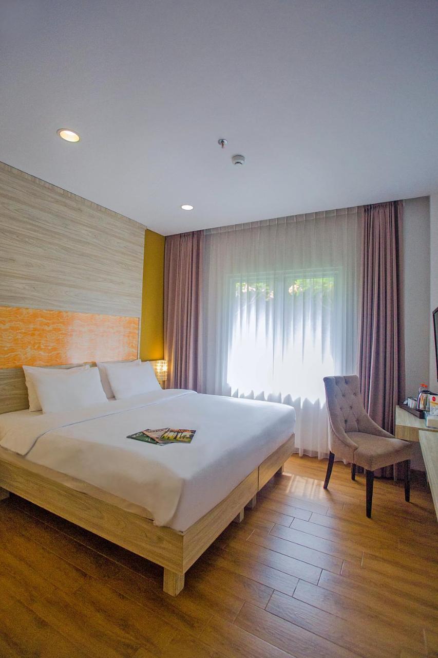 Akshaya Hotel Karawang Exterior foto