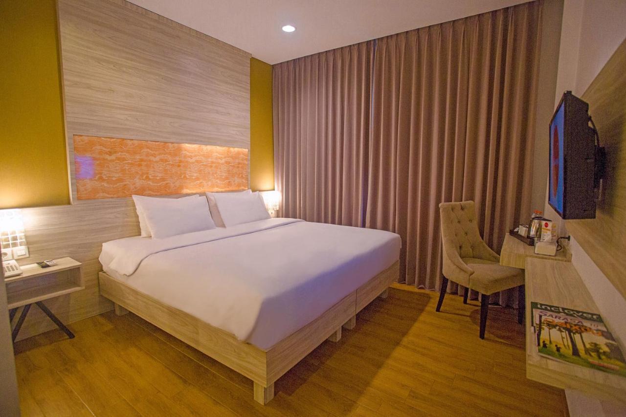 Akshaya Hotel Karawang Exterior foto